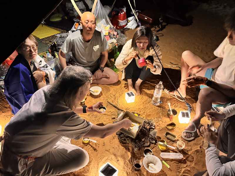 テントの中でBBQ